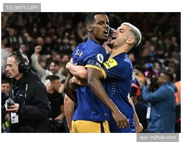 迪奥曼德对多特蒙德梅开二度,关键战表现证明大心脏属性 迪奥曼德对多特蒙德梅开二度,关键战表现证明大心脏属性